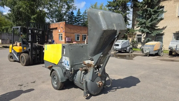 Пневмонагнетатель прицепной (растворонасос) Putzmeister M740 DB, 2000 , 05464